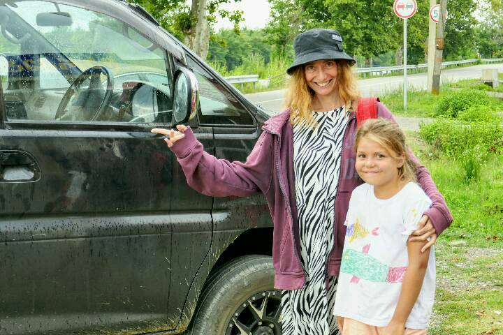 Brigitte und Alexandra nach dem Strandbad